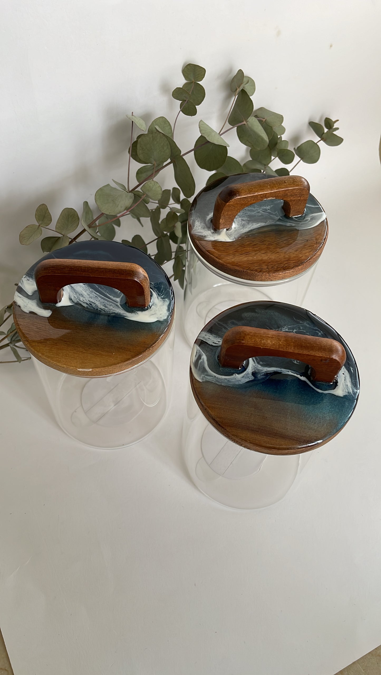 Tarros cristal con tapa en madera y resina