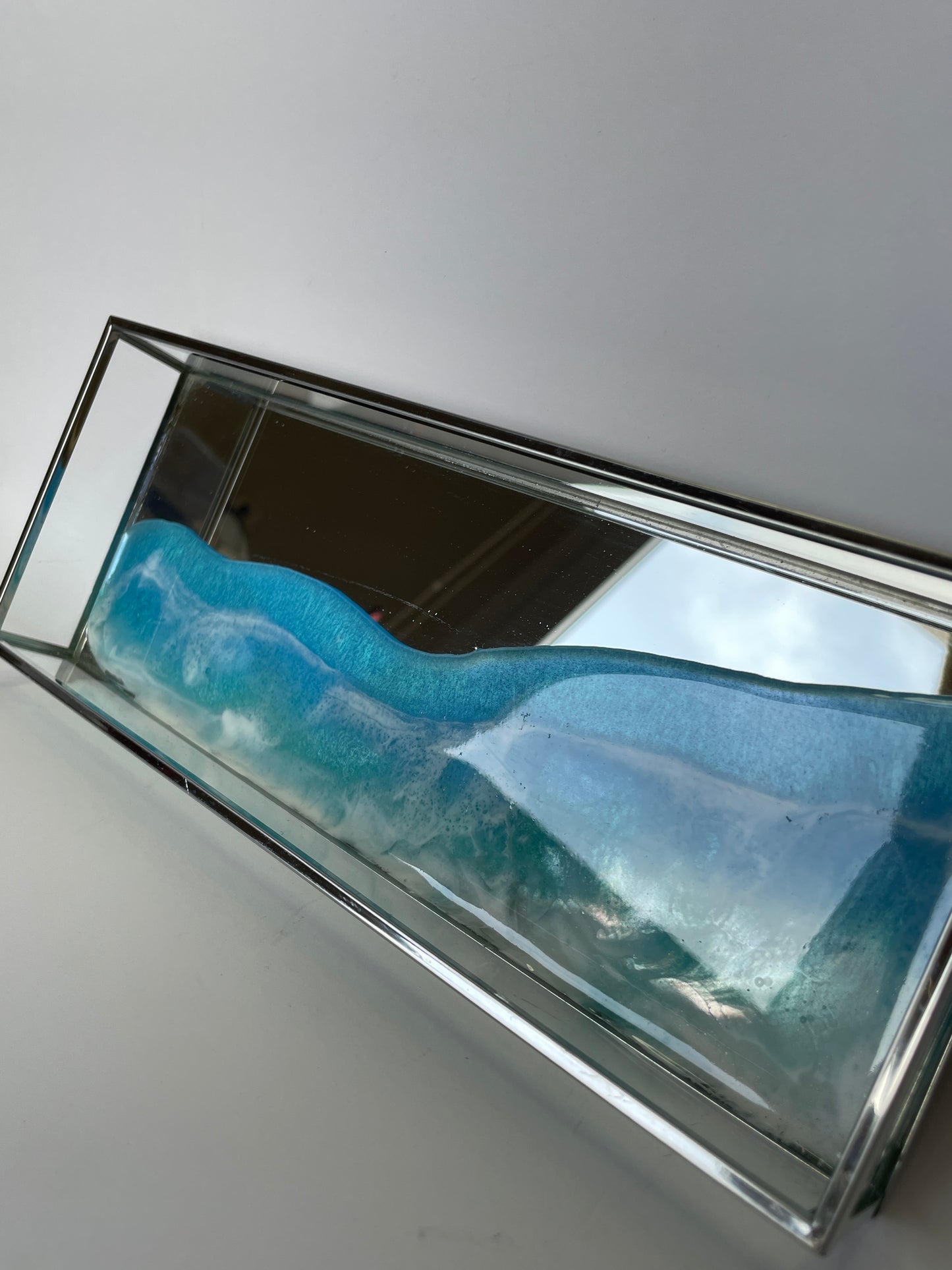 Bandeja de metal y cristal