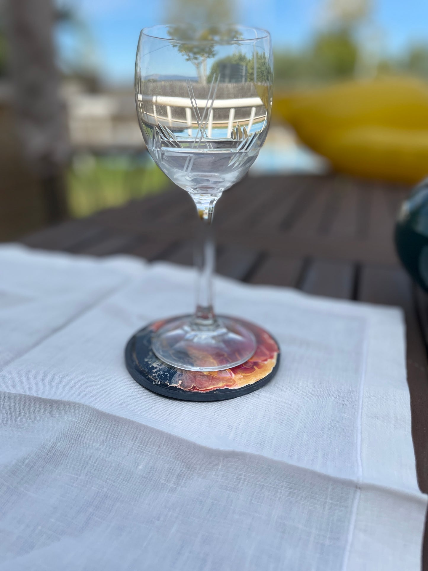 Posavasos redondos de pizarra y resina.