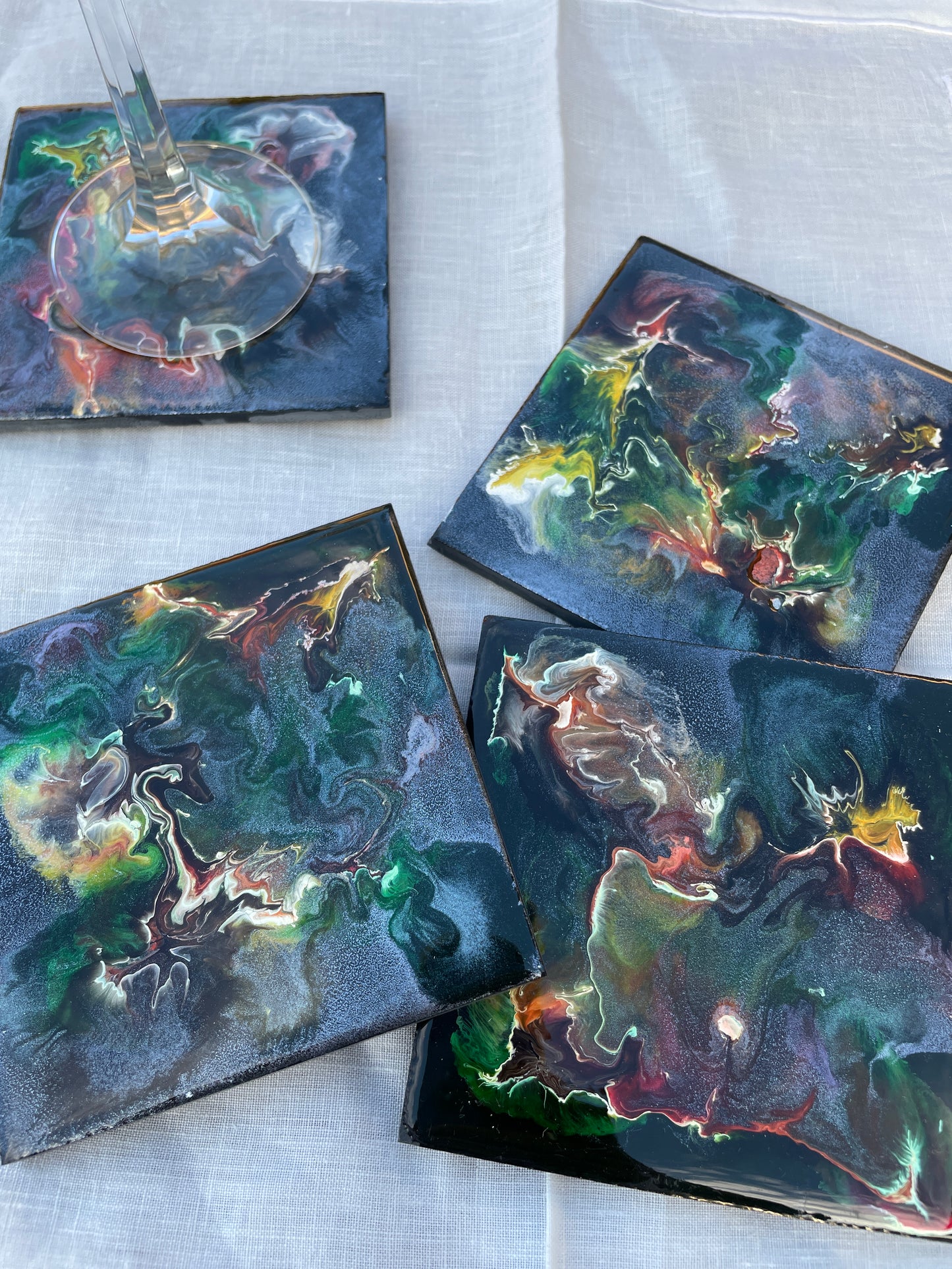 Posavasos cuadrados de pizarra.