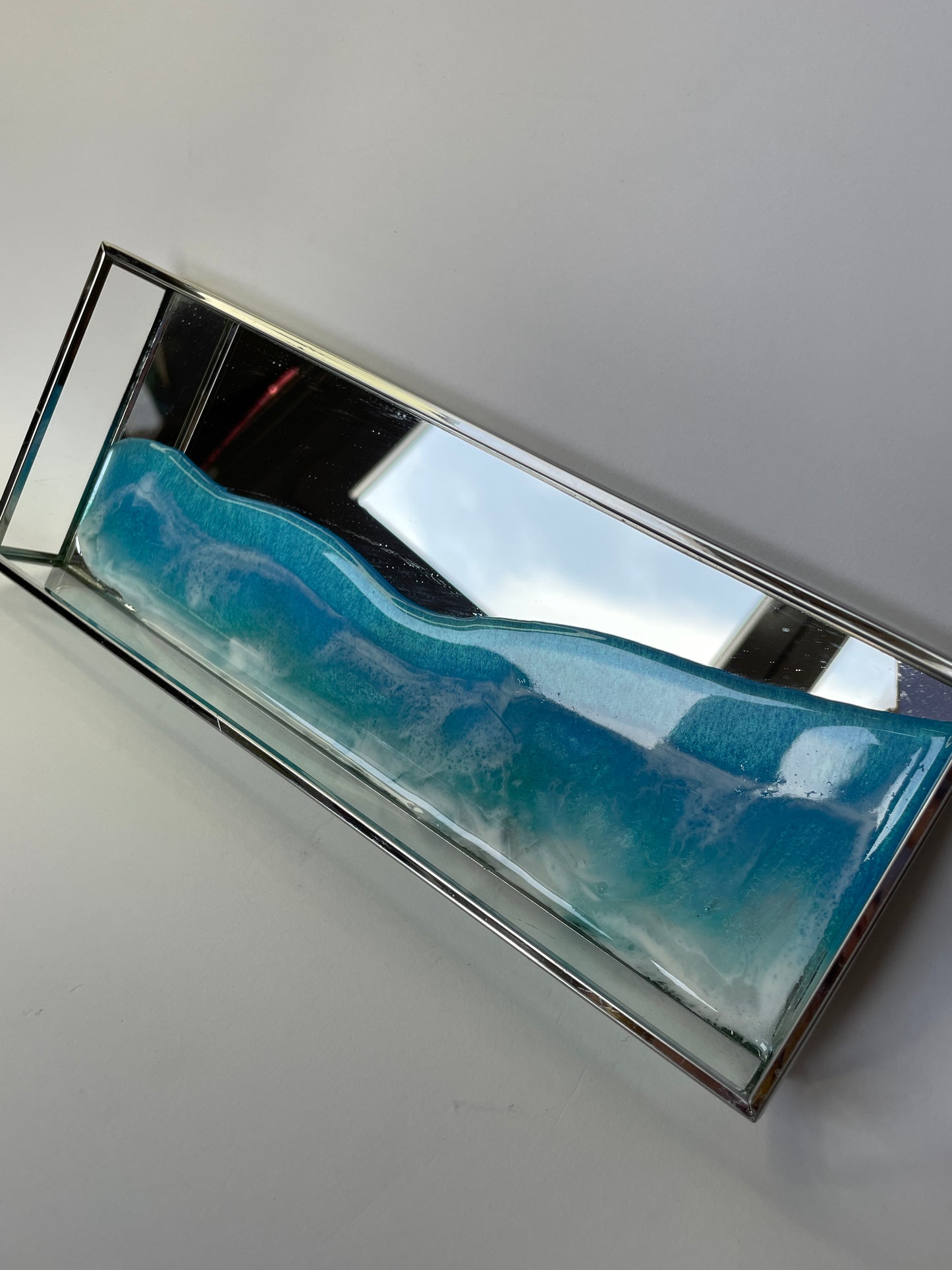 Bandeja de metal y cristal